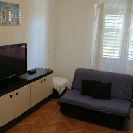 Apartments Jerko Jadrijevic Primosten Exterior photo